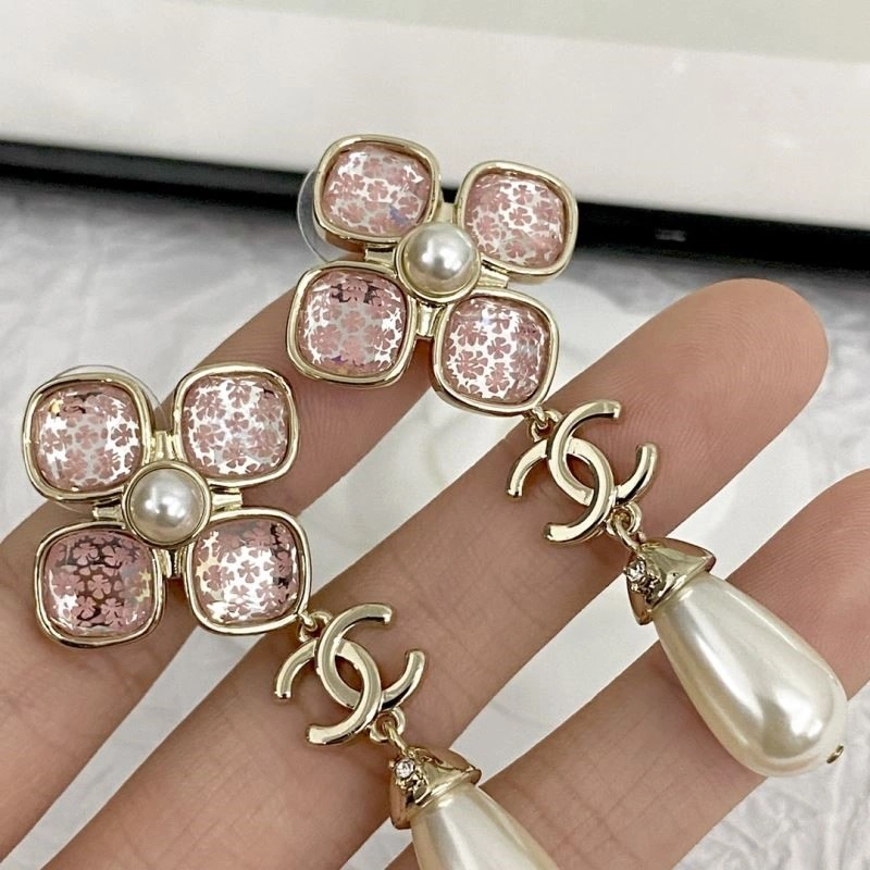 Snug Chanel Earrings 222776