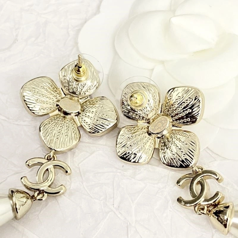 Snug Chanel Earrings 222776