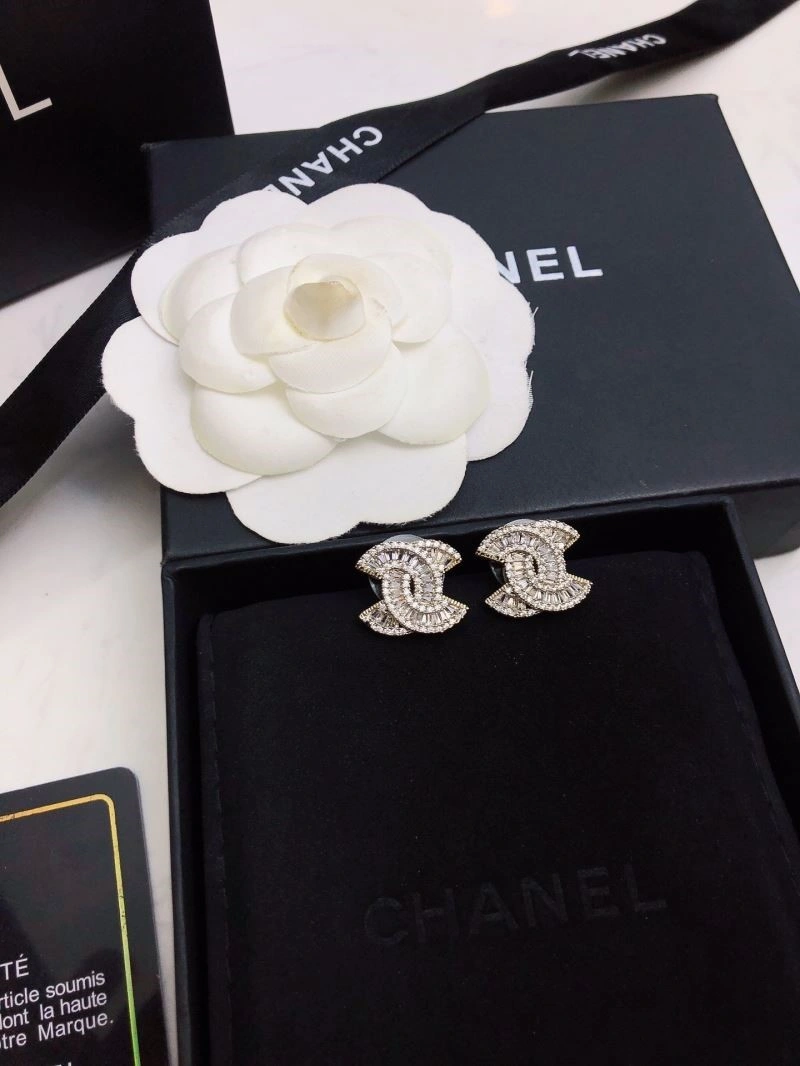 Chanel Earrings Compact 222741