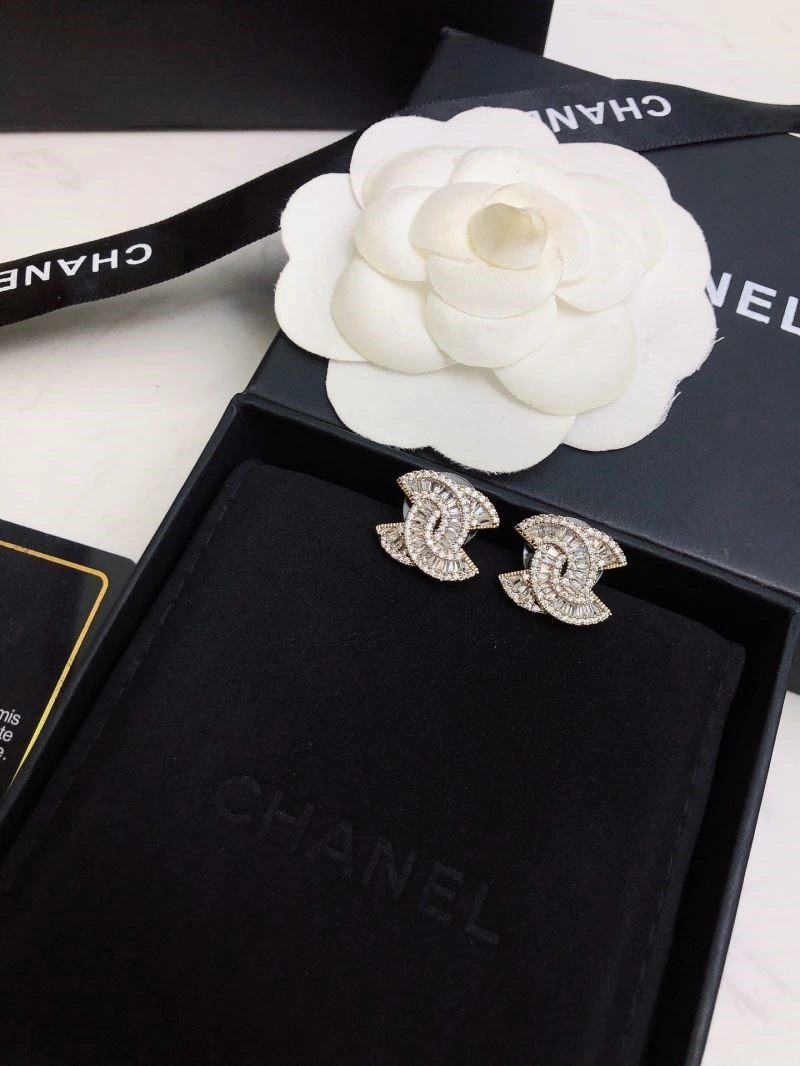 Chanel Earrings Compact 222741