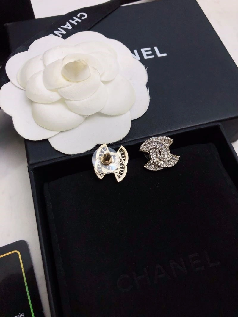 Chanel Earrings Compact 222741