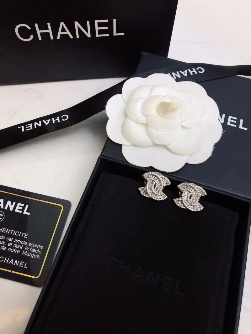 Chanel Earrings Compact 222741