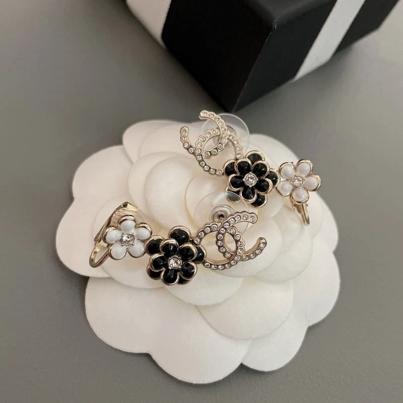 Attractive Chanel Earrings 222742