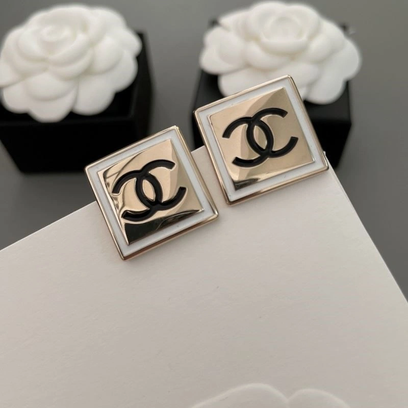 Effortless Chanel Earrings 222811