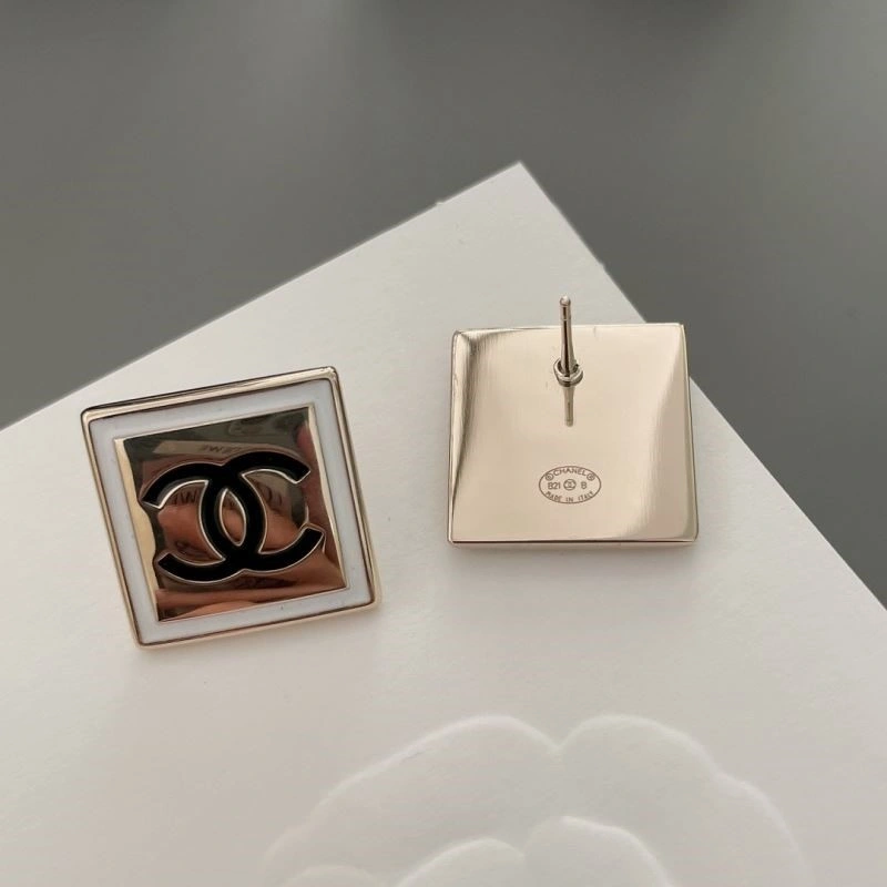 Effortless Chanel Earrings 222811