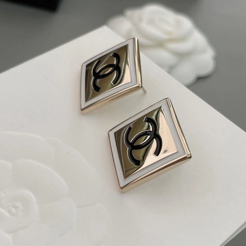 Effortless Chanel Earrings 222811