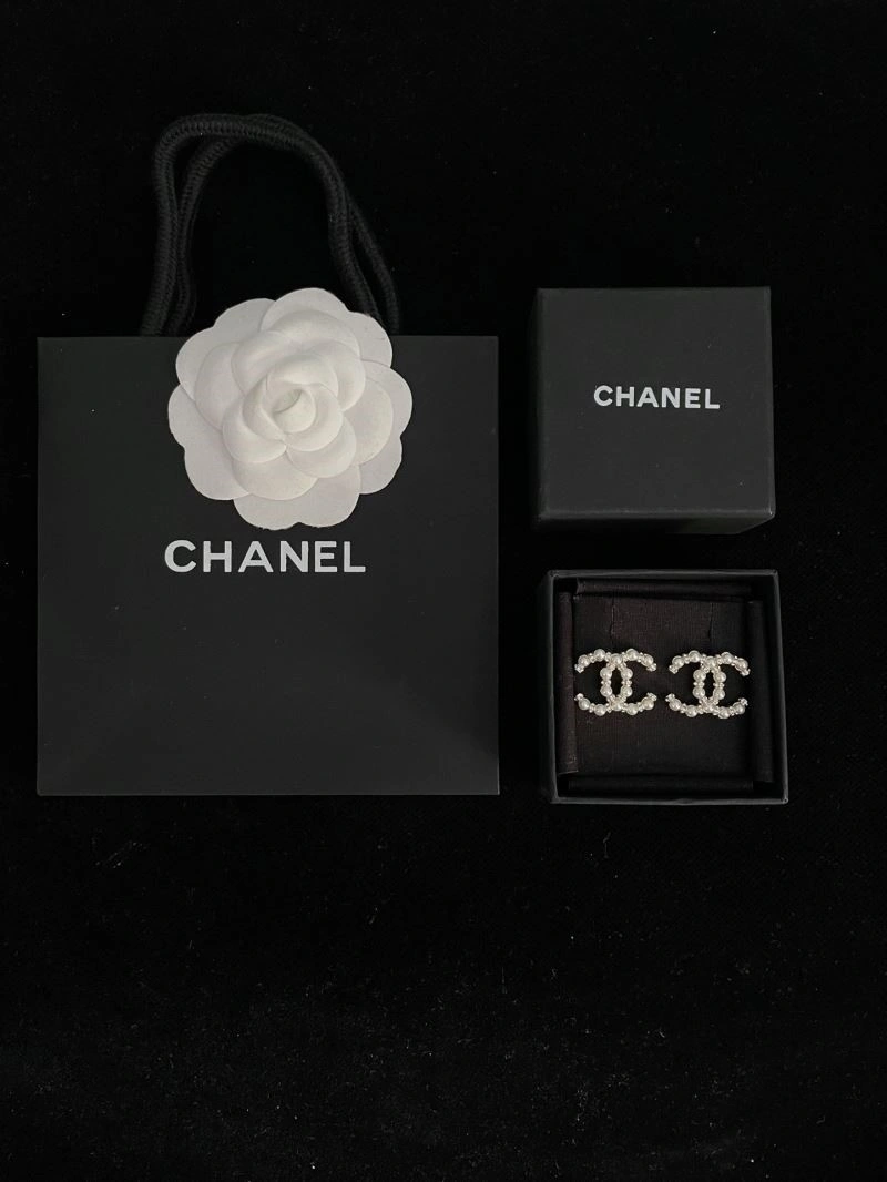 Compact Chanel Earrings 222737