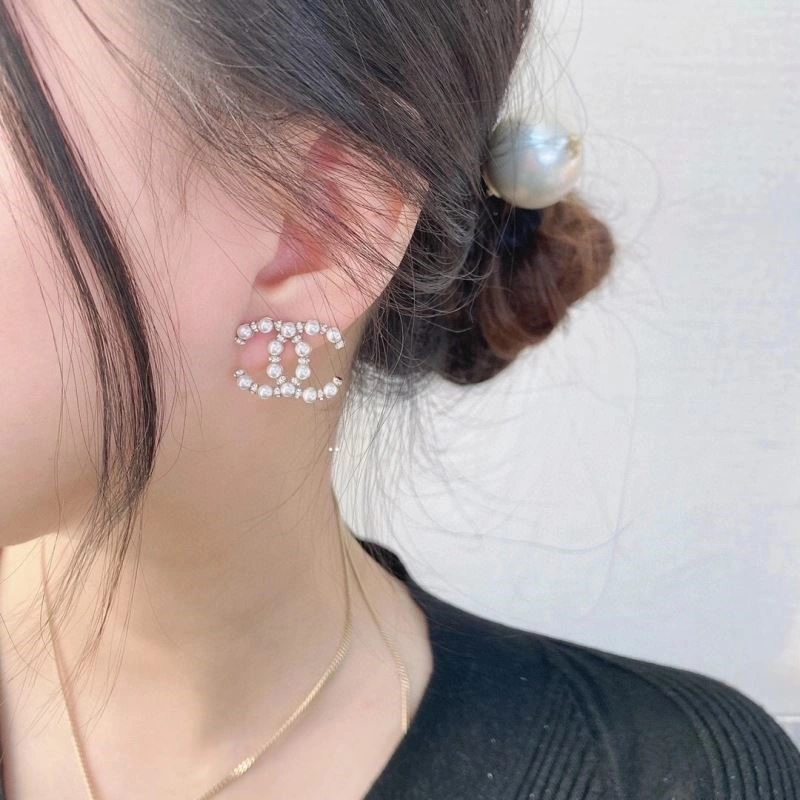 Compact Chanel Earrings 222737