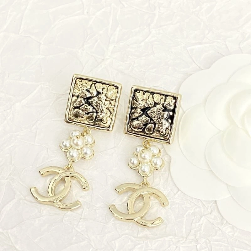 Chanel Earrings Refined 222797