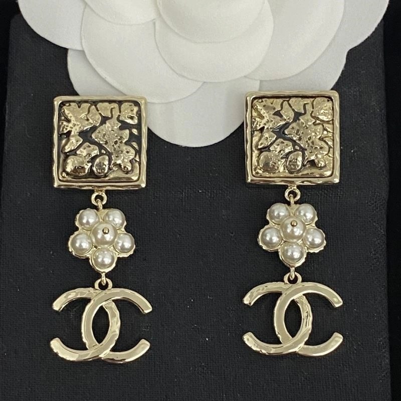 Chanel Earrings Refined 222797