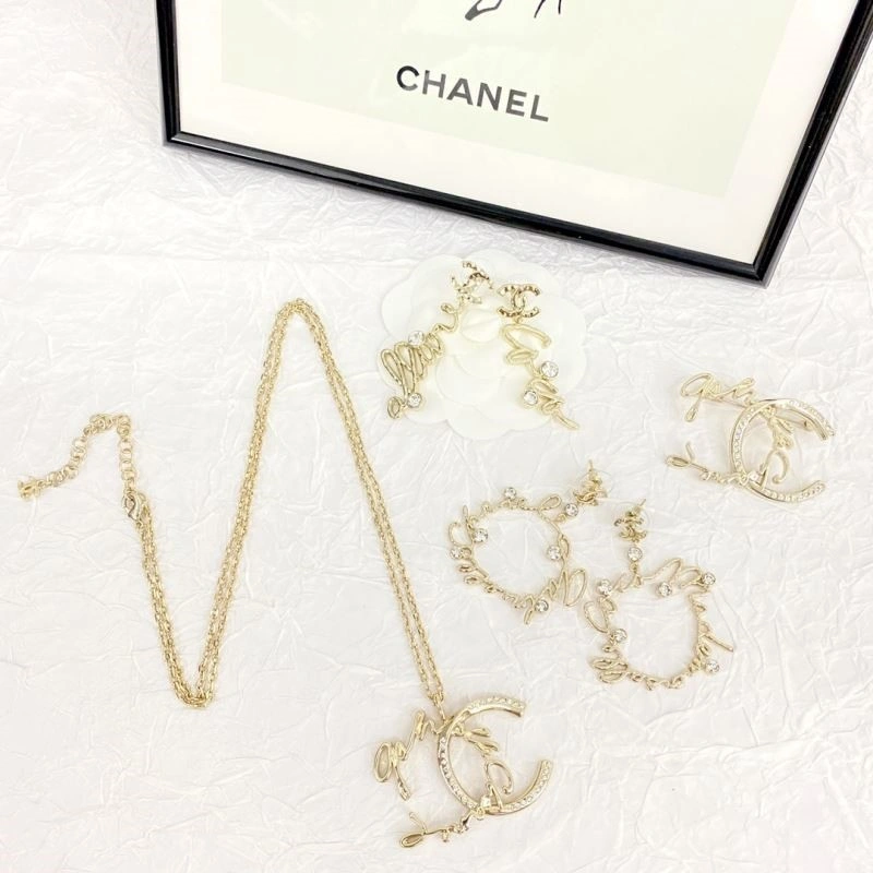 Chanel Earrings Stylish 222760