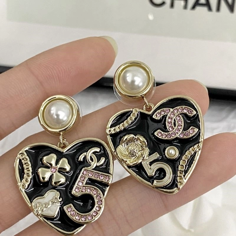 Fashionable Chanel Earrings 222725