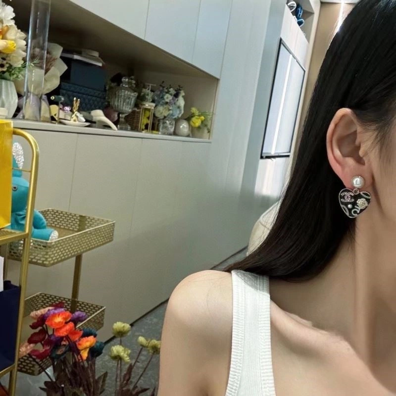 Fashionable Chanel Earrings 222725