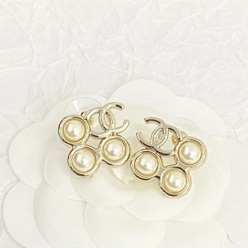 Chanel Earrings Packable 222730