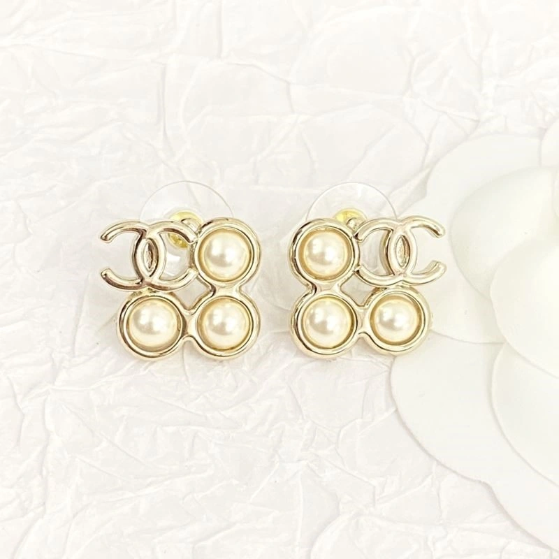 Chanel Earrings Packable 222730