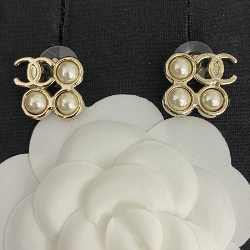 Chanel Earrings Packable 222730
