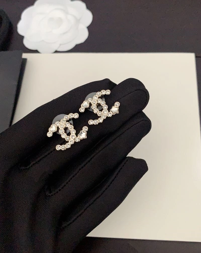 Trendy Chanel Earrings 222787