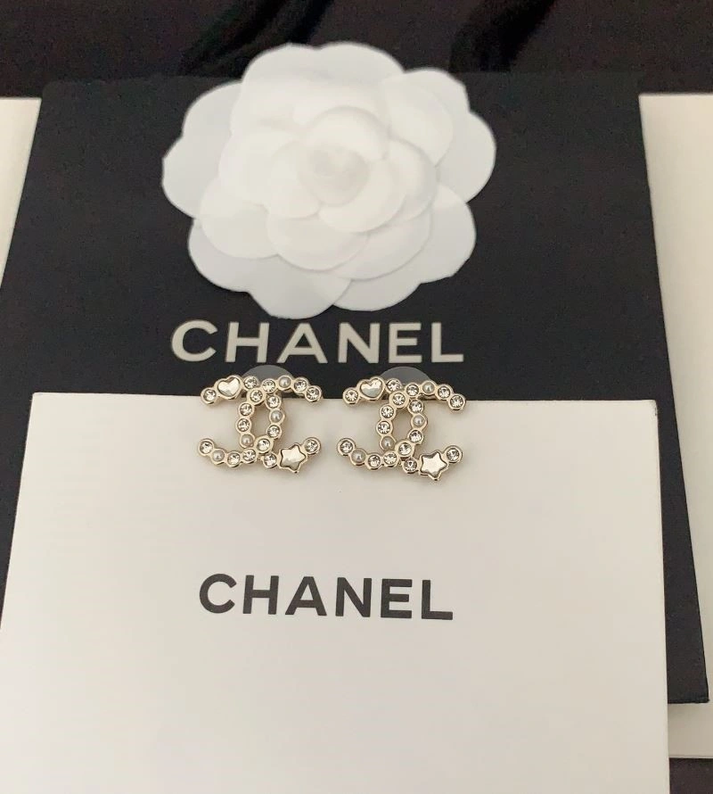 Trendy Chanel Earrings 222787