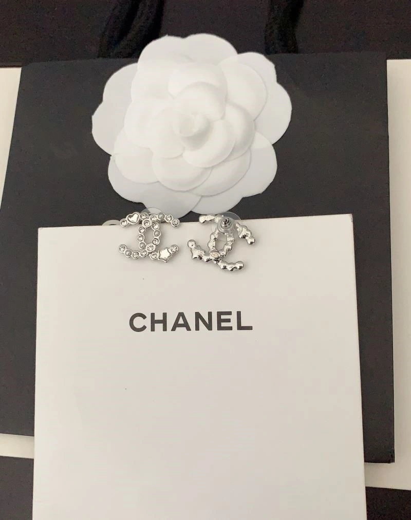 Chanel Earrings Comfortable 222735