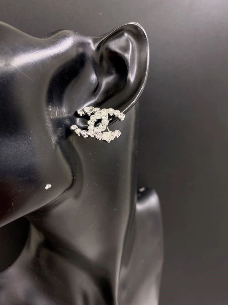 Chanel Earrings Comfortable 222735