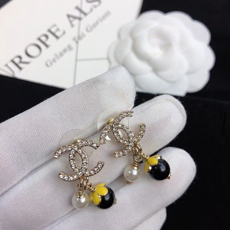 Resilient Chanel Earrings 222719