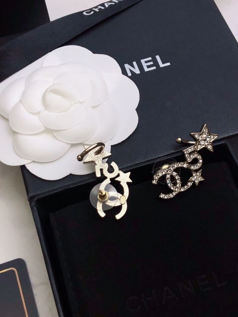 Sporty Chanel Earrings 222711