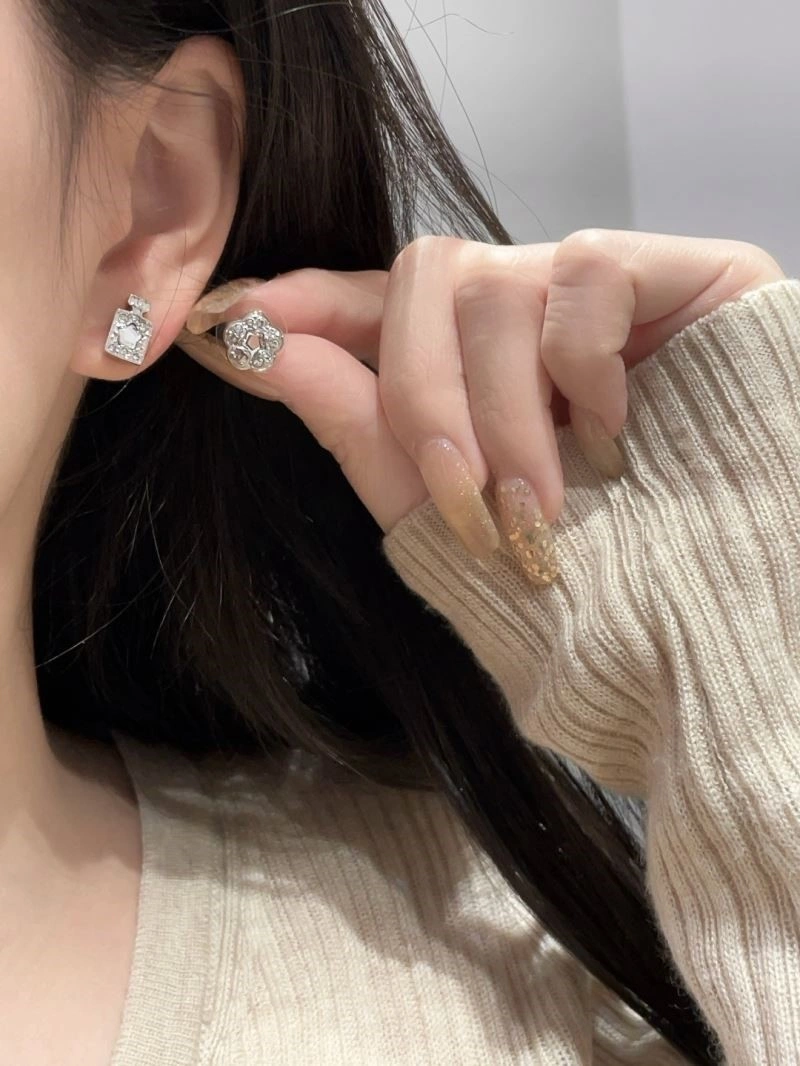 Trendsetting Chanel Earrings 222710