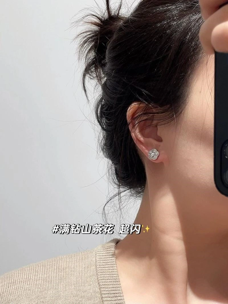 Trendsetting Chanel Earrings 222710
