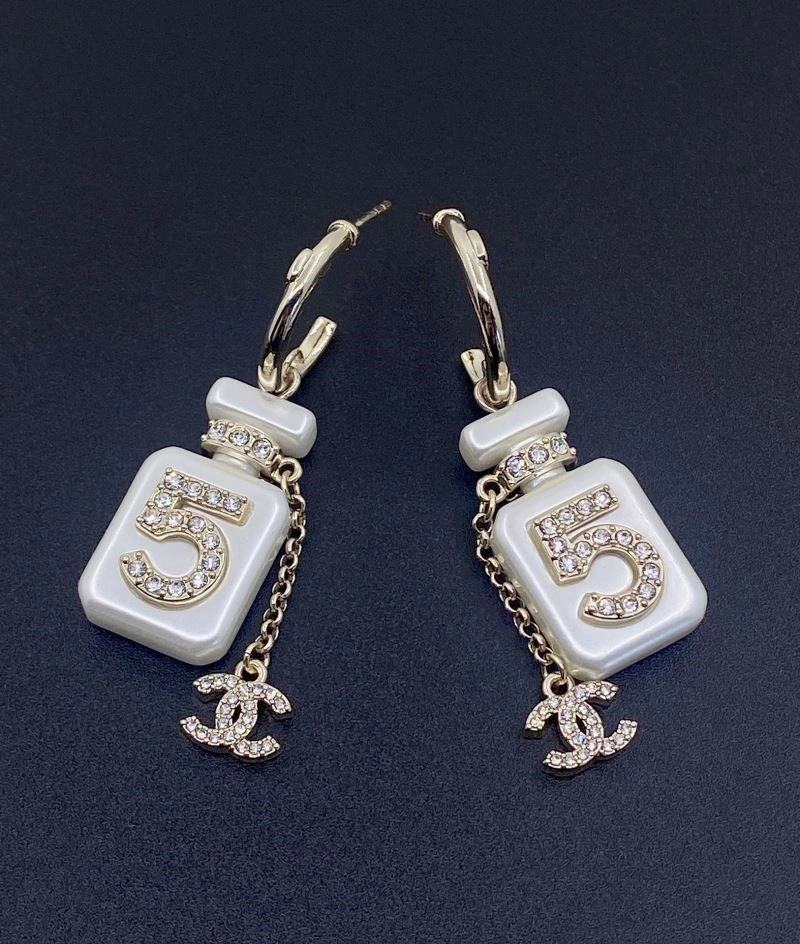 Chanel Earrings Cozy 222709