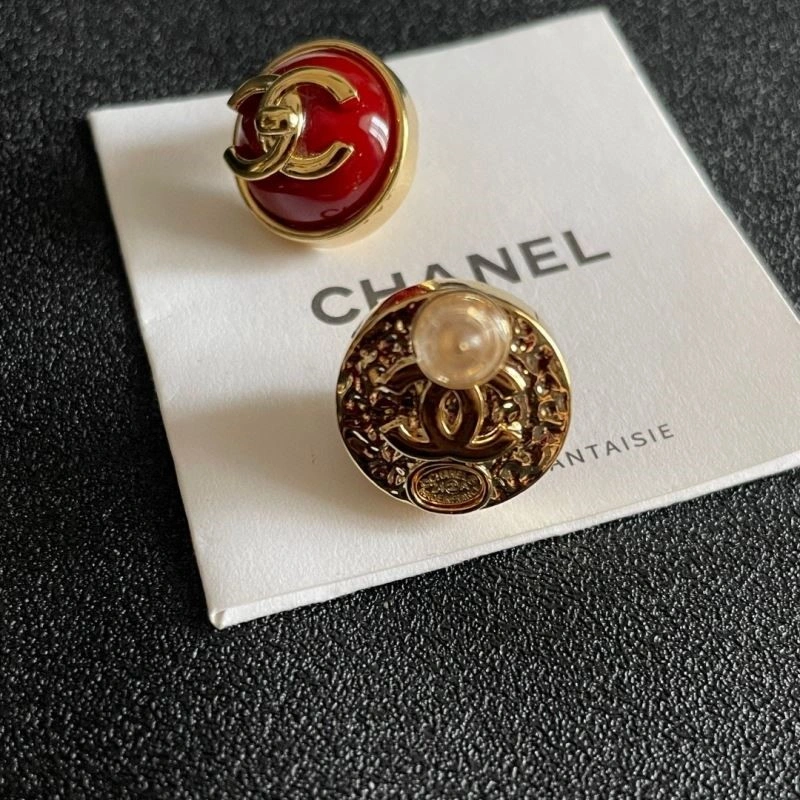 Trendsetting Chanel Earrings 222684