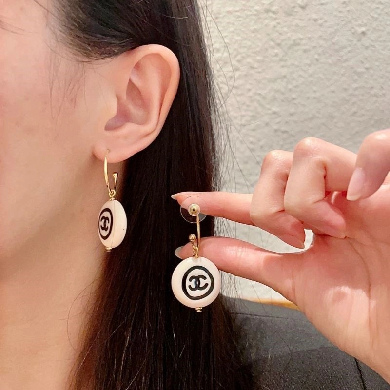 Chanel Earrings Cozy 222695