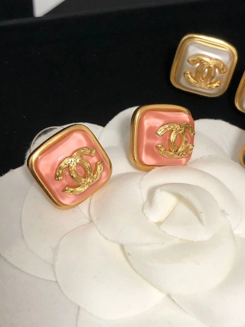 Comfortable Chanel Earrings 222686