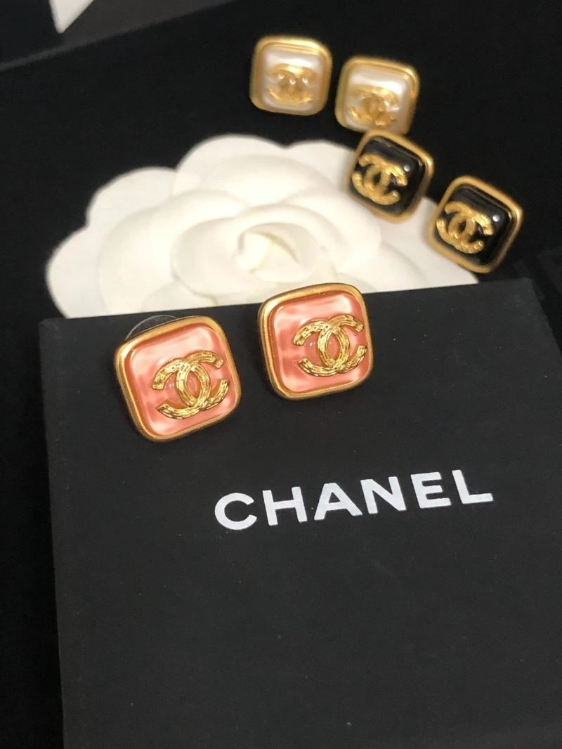 Comfortable Chanel Earrings 222686