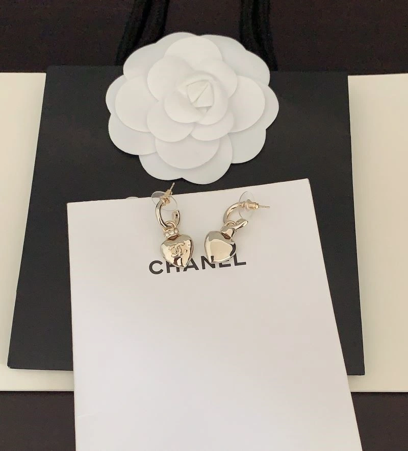 EyeCatching Chanel Earrings 222740