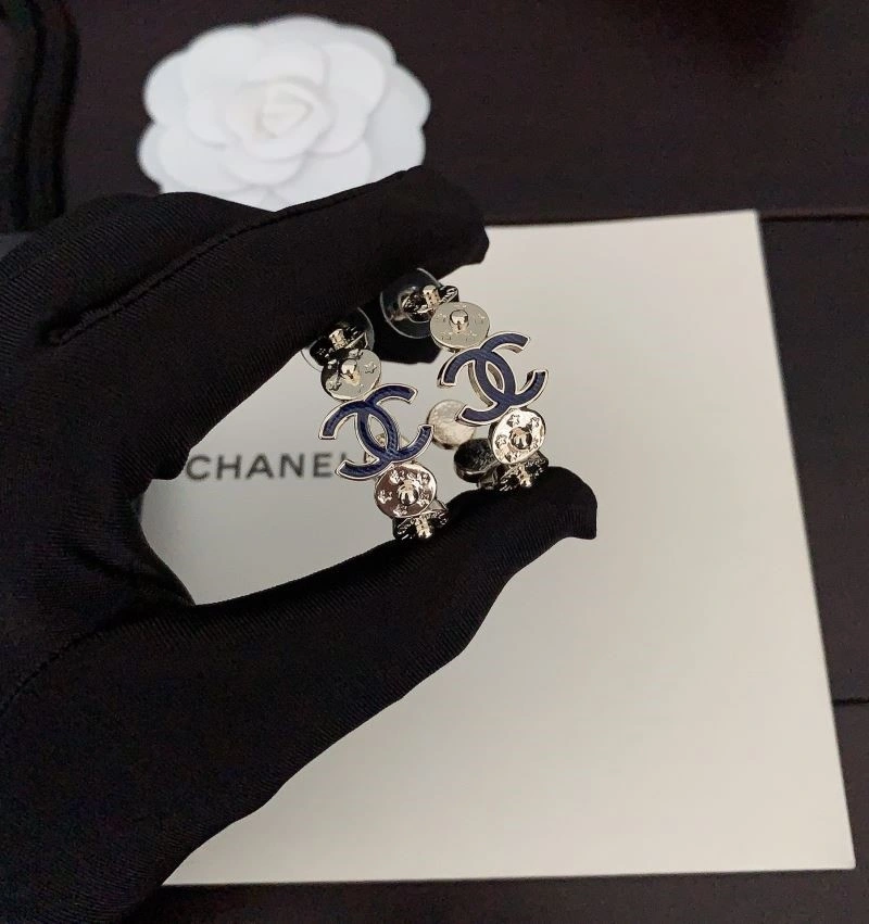 Versatile Chanel Earrings 222683