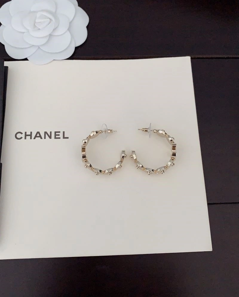 Versatile Chanel Earrings 222683