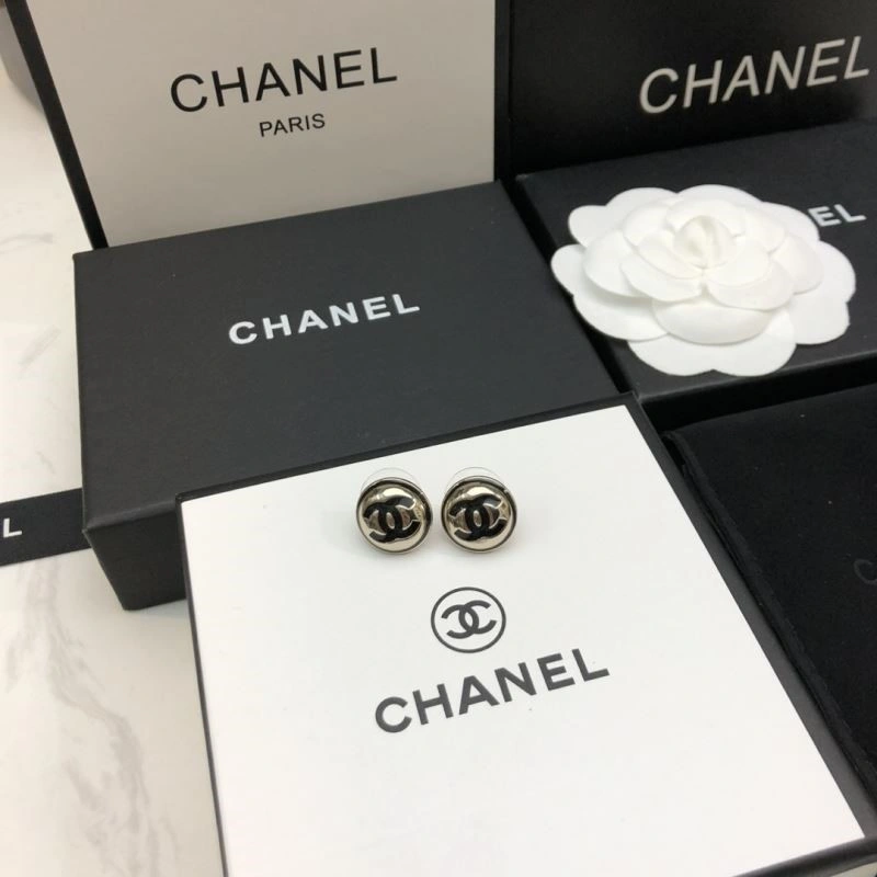 Stylish Chanel Earrings 222669