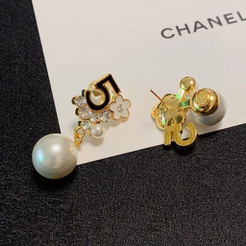 Attractive Chanel Earrings 222668