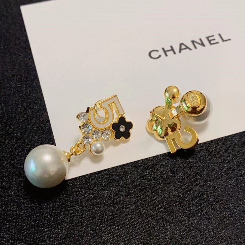 Practical Chanel Earrings 222655