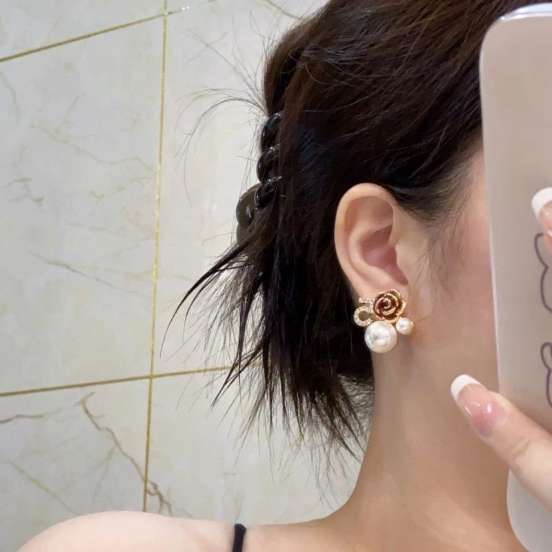 Snug Chanel Earrings 222653