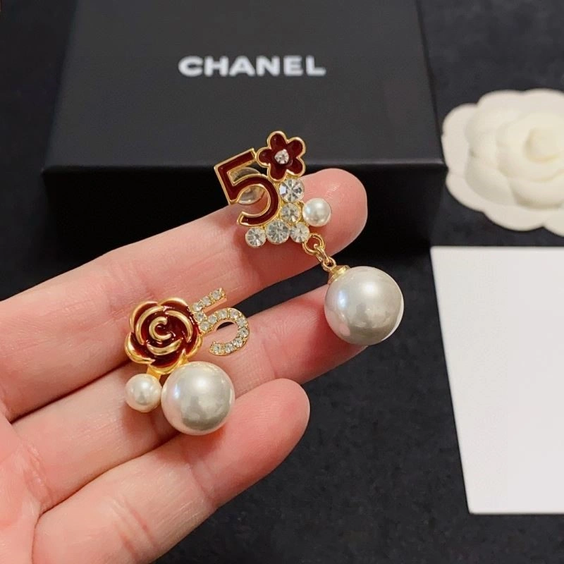 Snug Chanel Earrings 222653