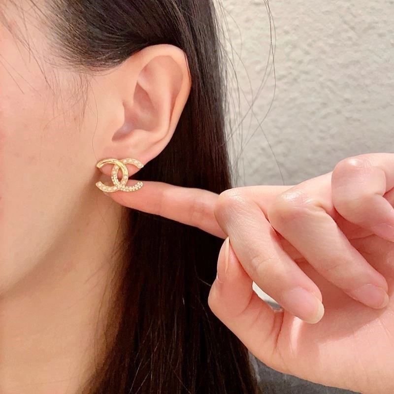 Stylish Chanel Earrings 222665
