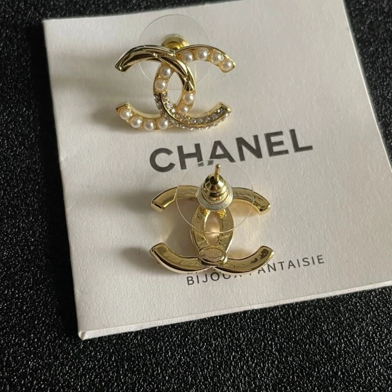 Stylish Chanel Earrings 222665