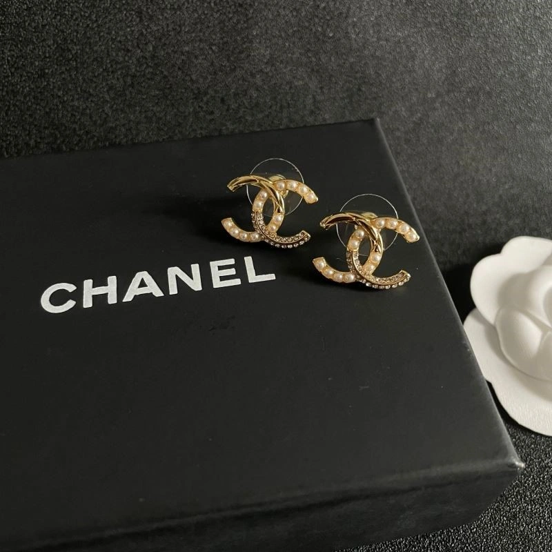 Stylish Chanel Earrings 222665