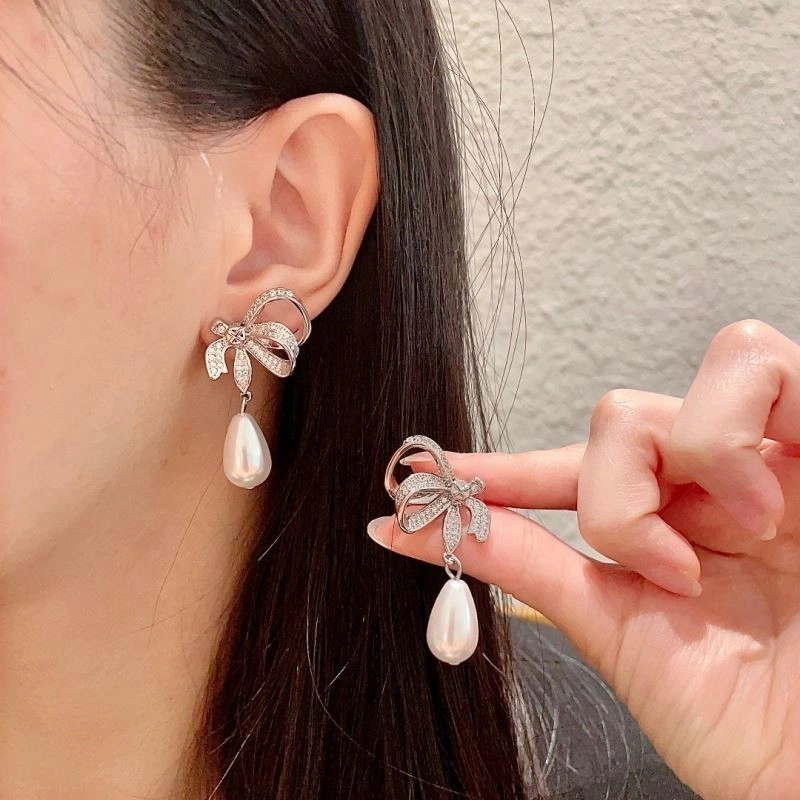 Bold Chanel Earrings 222654