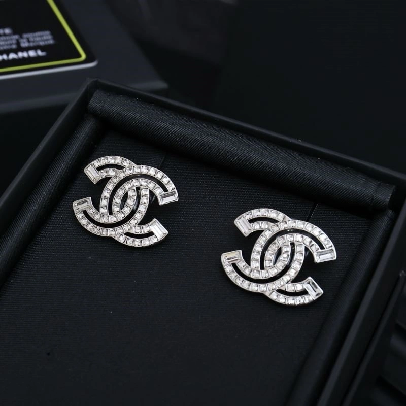 Chanel Earrings Comfortable 222672