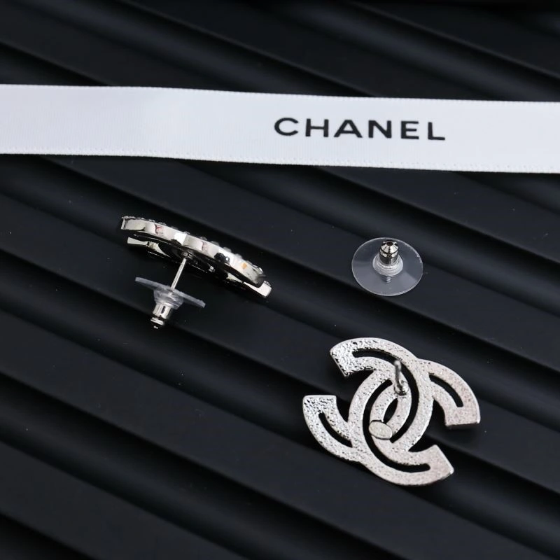 Chanel Earrings Comfortable 222672