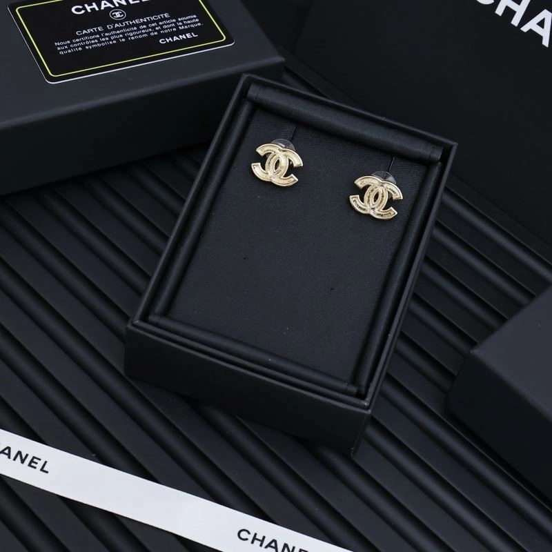 Effortless Chanel Earrings 222704