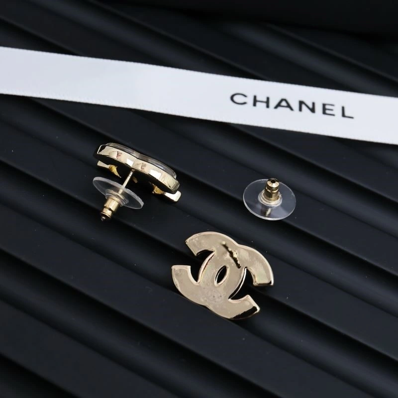 Effortless Chanel Earrings 222704