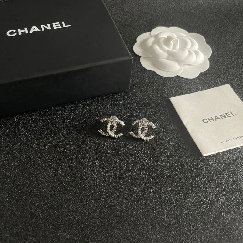 Compact Chanel Earrings 222670